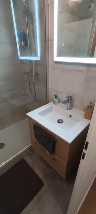 Appart Cosy Auber Porte De Paris Aubervilliers Bagian luar foto